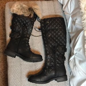 Snow boots